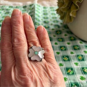 Vintage sterling silver Floral Ring  mother-of-pearl  & turquoise stone  ring